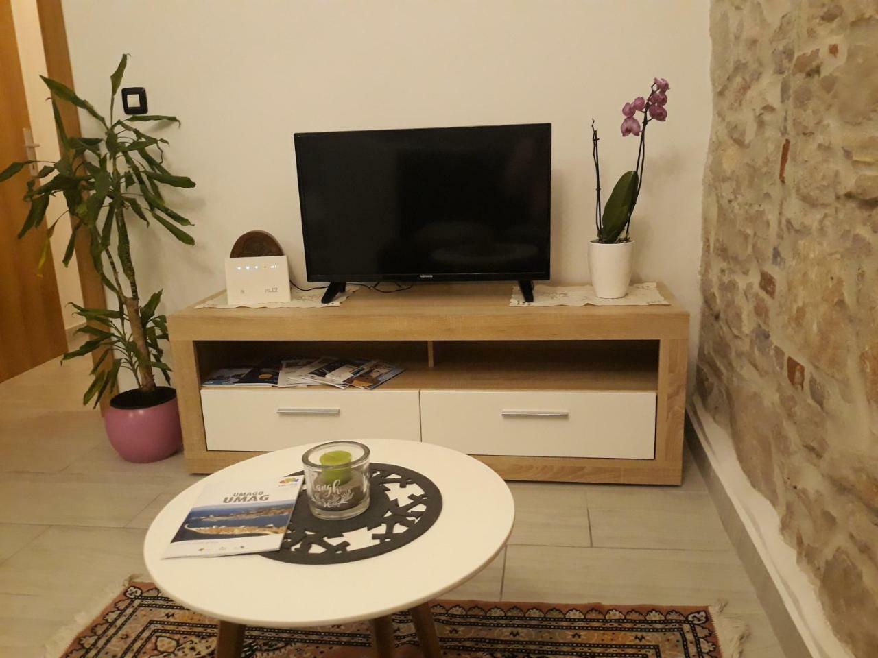 Amalia Apartment Umag Exterior photo