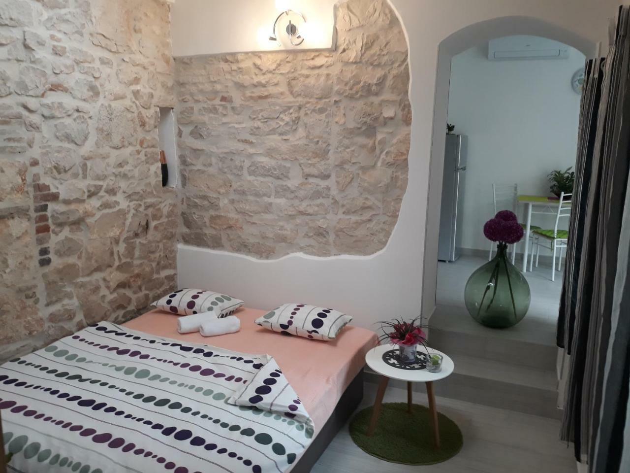Amalia Apartment Umag Exterior photo
